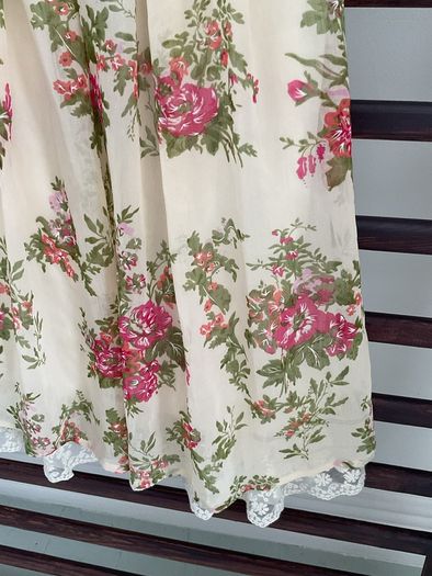 dress Bnwot cream floral mini dress size medium Christina V brand