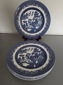 Plates Willow Blue White Churchill