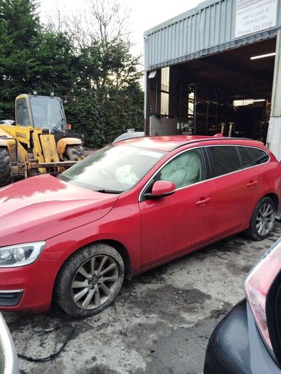Breaking Volvo v60 d4 2016 2.0d
