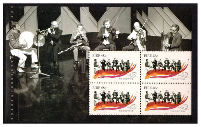 2006 Ireland Irish Music Commemorative Stamps Booklet Mint Never Hinged (MNH). Scans of booklet panes shown.