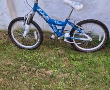 2 bicycles