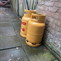 2x Flo Gas bottles Canisters