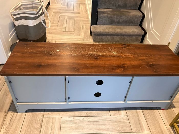 Television cabinet