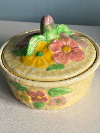 Wade  floral  lidded pot