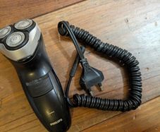 Phillips 3000 series electric face razor