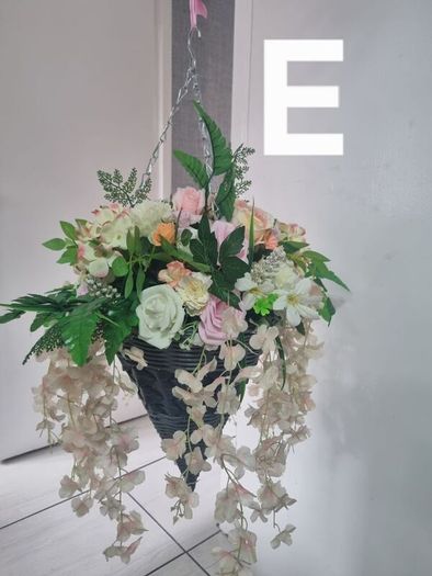 hanging basket cream pink
