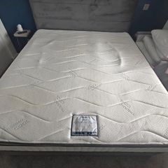 Free - Super-King Respa Cloud Mattress