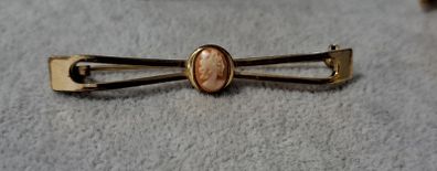 cameo brooch
