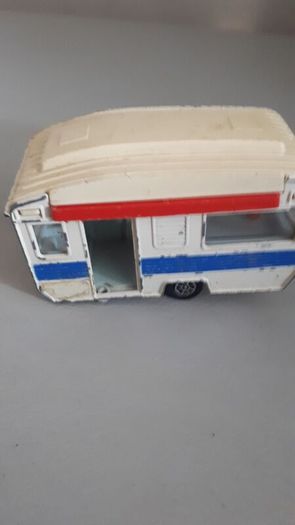 Corgi caravan