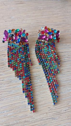 Stunning jewelled costume earrings, D18 post 3e