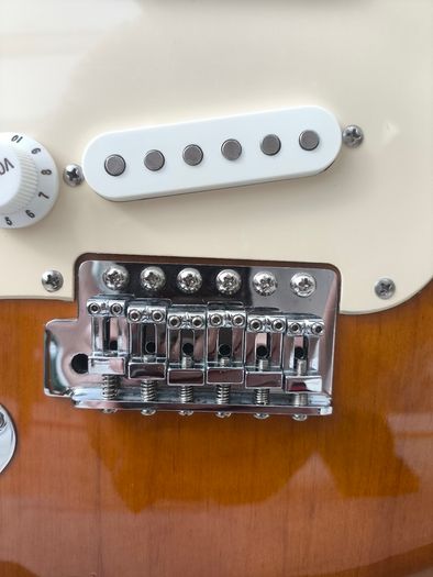 LEFT HANDED Squier Affinity Strat + Marshall Amp Bundle