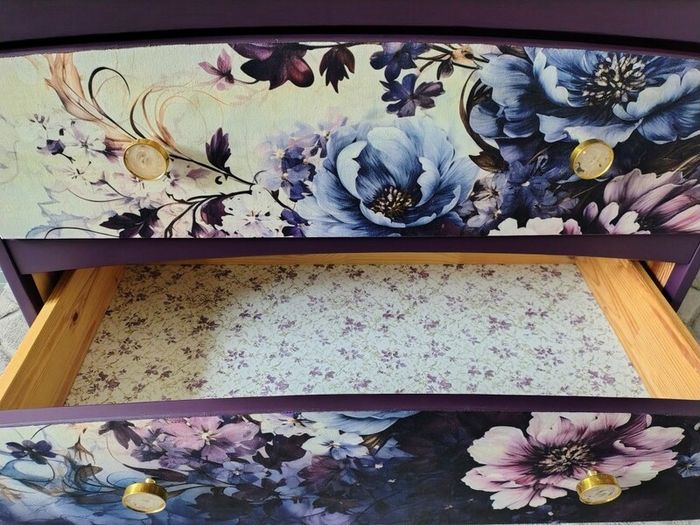 Chest of Drawers