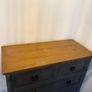 Solid chest of drawers Image 2