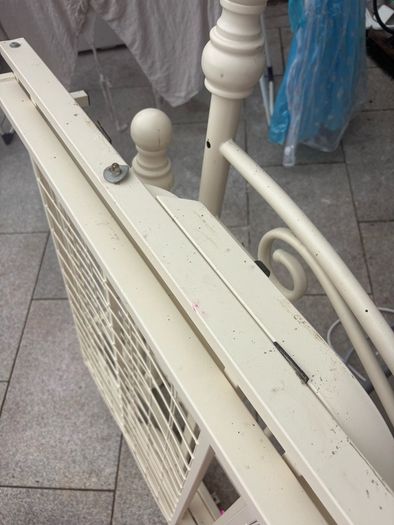 Free Cream Metal Daybed With Trundle