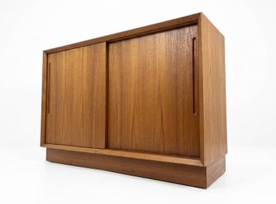 Vintage Retro Mid Century Teak Danish Sideboard/Cabinet