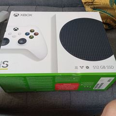 Xbox series S with 2 controllers