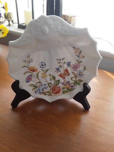 collectible crockery