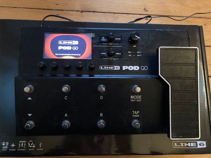 Line 6 POD Go guitar multi-effects processor