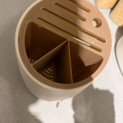 cutlery storage