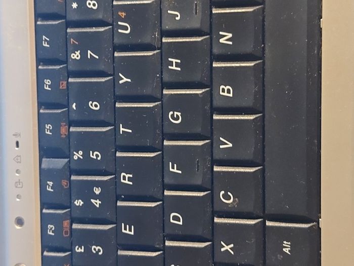 Lenovo Ideapad U350, Model 2963, Intel Core 2 Solo CPU U3500, 1.4GHz, 4GB Ram, 230GB SSD,  Windows 7 professional 32 bit, Opera, Firefox, Chrome and VLC