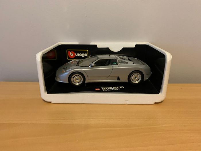 1/18 Burago Model Car Bugatti EB110 1991