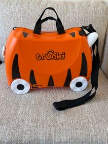 Trunki Tiger ride on suitcase