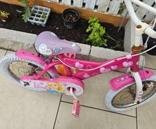 Kids Bike, Good for age up to 6,7..good condition Ready for collection