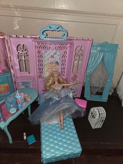 2003 Barbie Swan Lake Enchanted Castle Set