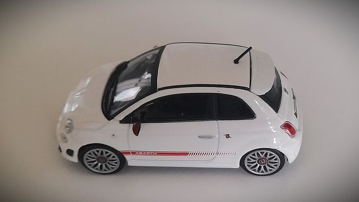 Diecast Model Abarth 500 2008 White - Collectable Motorama 1:43