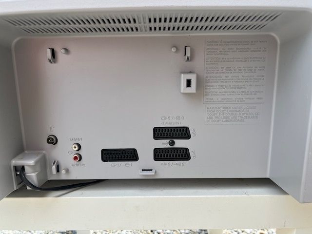 Sony Trinitron CRT 32 inch