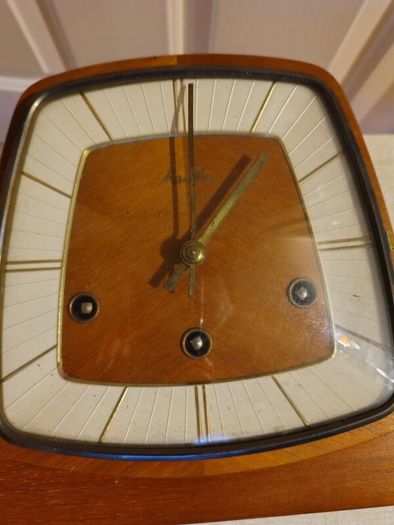 Vintage 1960s Mauthe German Chiming Mantel Clock