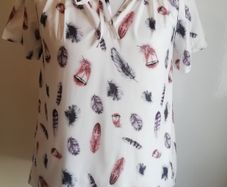 Ladies Beautiful Top Blouse with Pattern Of Feathers Size XL