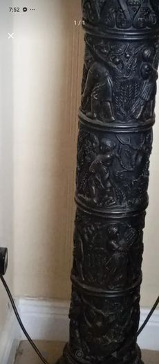 Vintage pillar