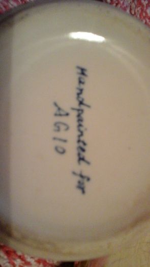 Handpainted delftware