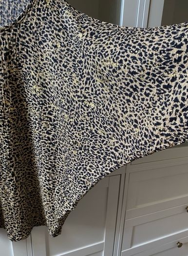 Leopard Print Glittery Top Batwing Sleeve BNWOT