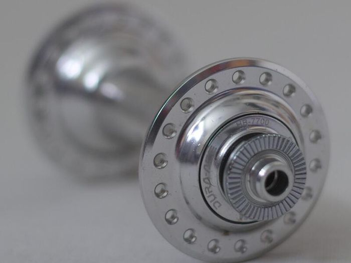 Shimano Dura-Ace Front Hub (HB-7700) | 36 Spokes | NOS | 100mm