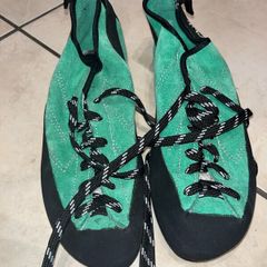 Climbing shoes