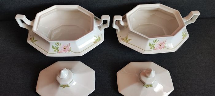 Vintage Tureen Johnson Bros Spring Morning 27 Lidded Pink Poppy VGC.