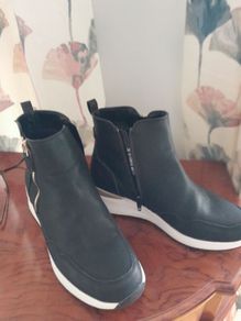 ladies boots
