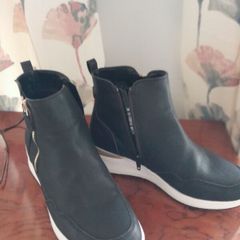 ladies boots