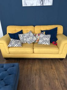 3 seater and 2 seater couch for sale