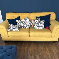 3 seater and 2 seater couch for sale