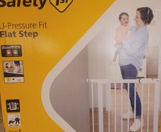 Safety 1st U-Pressure Fit Easy Close SecureTech Metal Gate