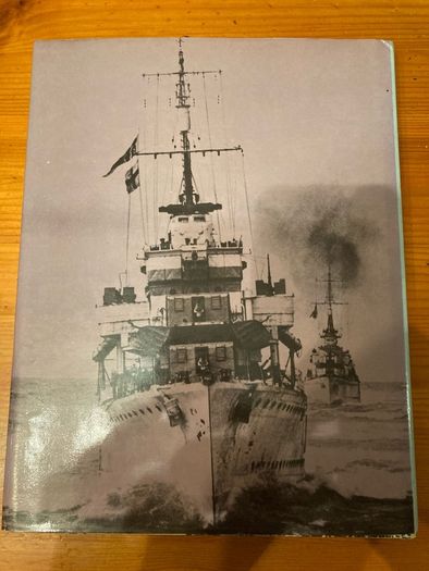 War book:'World War ll.Land,Sea & Air Battles 1939-1945'
