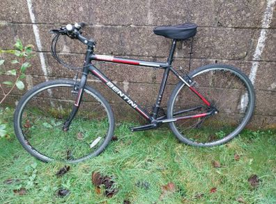 Commuter Hybrid Bike Ready to Ride 21- Speed Shimano