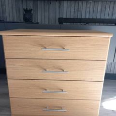 chest of drawers
