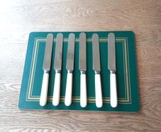 Newbridge Cuttlery 6 Knives Bone Handles