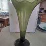 1920 Vintage Stuart GREEN Crystal Trumpet Vase STAMPED ON BEASE, Image 2