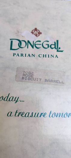 Donegal Parian Irish Rose Biscuit Barrel