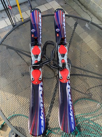 Must sell!! Snow Blades Salomon. Half the size of skis